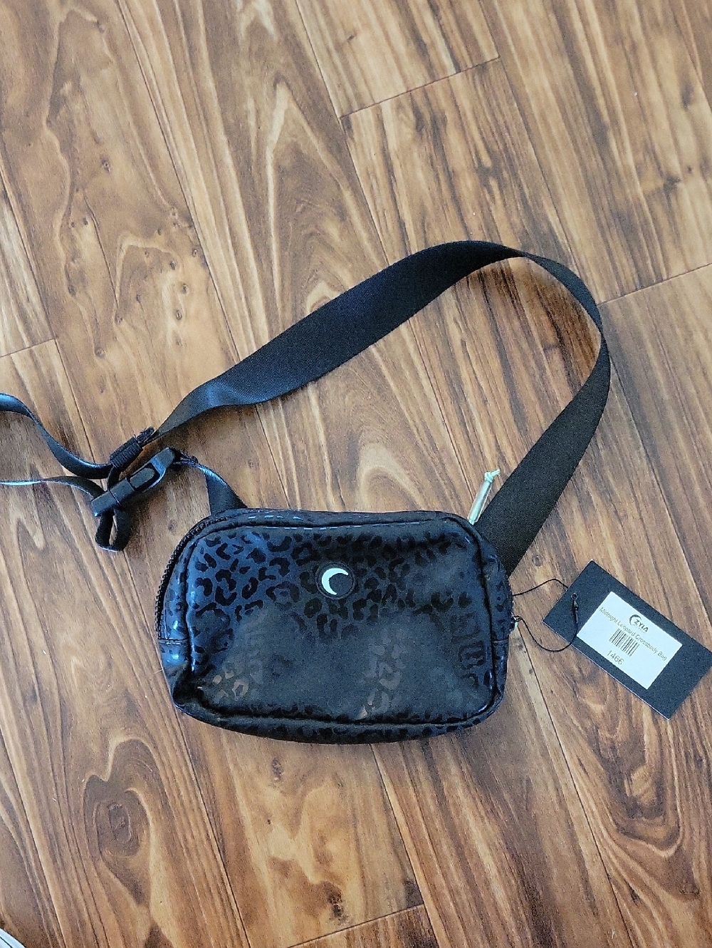 ZYIA-ACTIVE Midnight Leopard-Print Crossbody Belt Bag